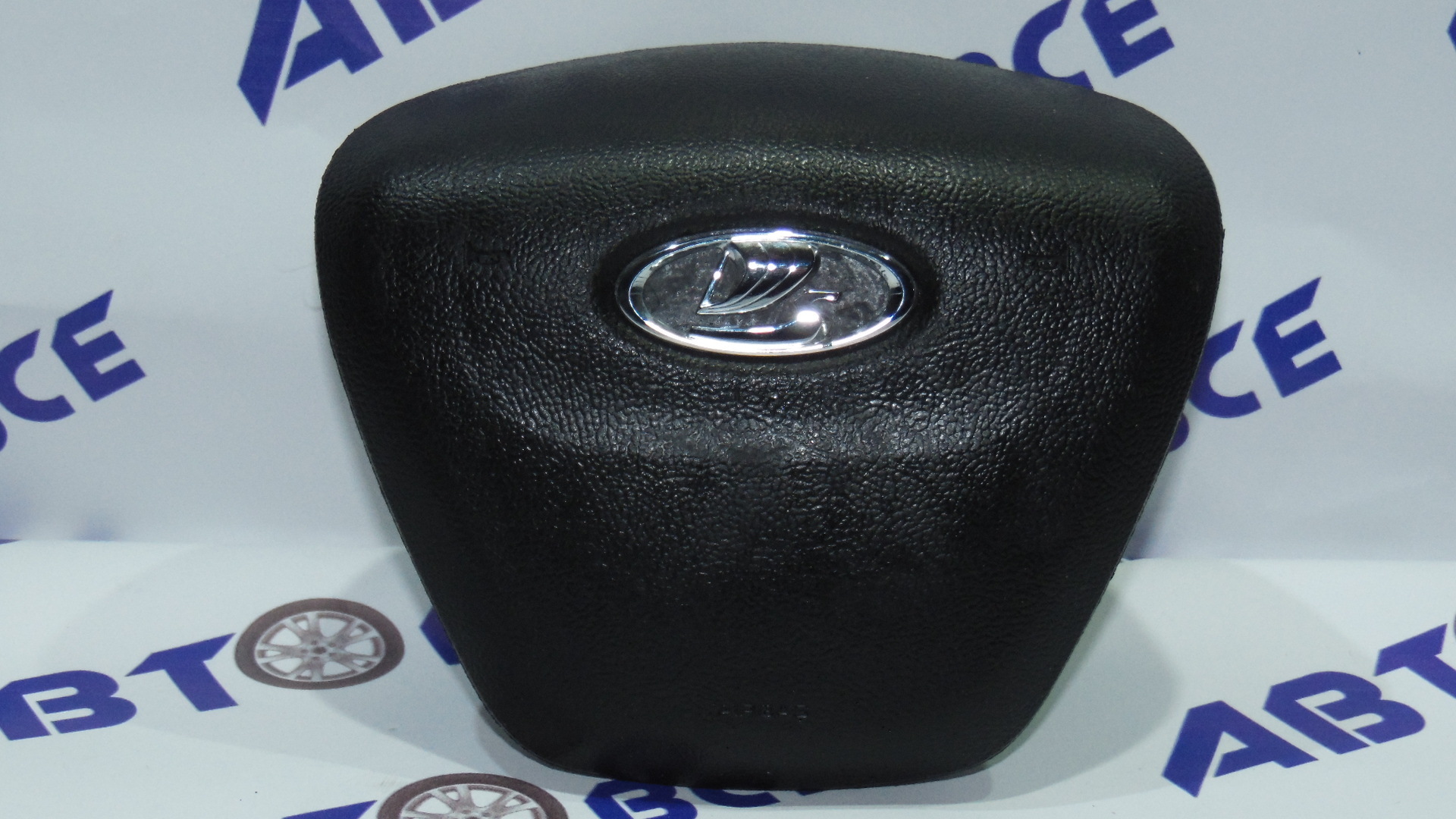 Крышка руля - кнопка сигнала - заглушка муляж Airbag (в руль)  Vesta Самара